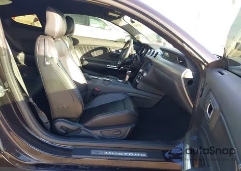 2022 Ford Mustang Ecoboost Premium Fastback z USA, uszkodzony, nr VIN 1FA6P8TH1N5127720